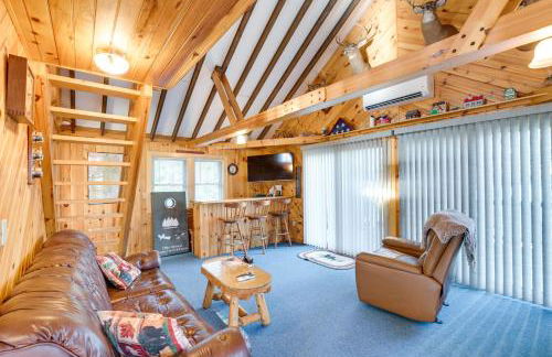 Cozy Chemo Pond Cabin with Dock and Waterfront Views - Photo 4