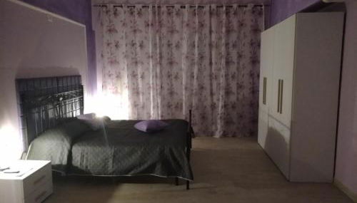 ALLOGGIO VIOLA nel CUORE DI SORIANO - Foto 2