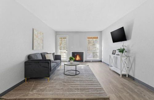 Comfortable stay with smart layout - Photo 1