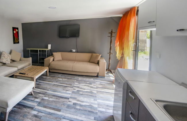 Tasev Apart Hotel - Photo 6