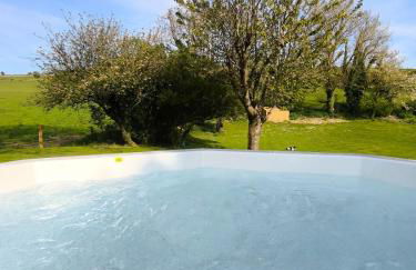 The Pumphouse with Hot Tub - Foto 19