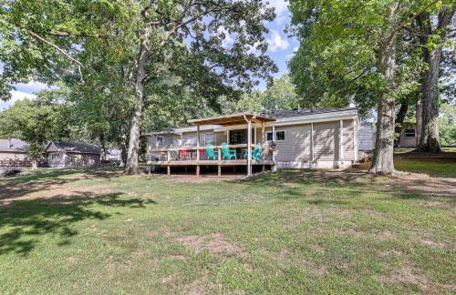 Deck and Dock Access Lakefront Grove Cabin! - Foto 22