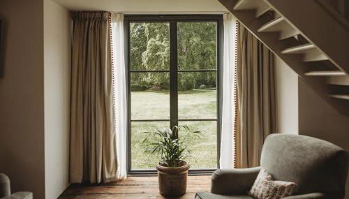 Ty Mawr, The Old School Holiday Homes - Pet Friendly - Foto 3