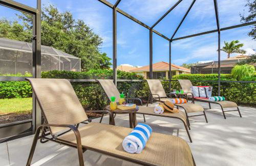 Relax, Play & Unwind in Paradise! Poolside Fun & Resort Vibes - Villa Sail Away - Foto 4