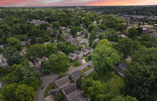 5 Minutes from Hospitals and UK! - Photo 37