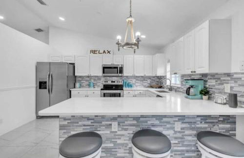 Tropical Oasis sleeps 12 - Foto 14