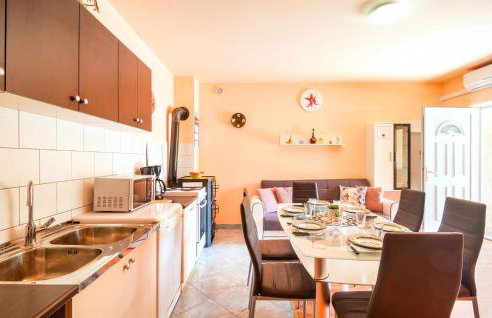 Four-Bedroom Holiday Home Kucice With A Fireplace 09 - Photo 21