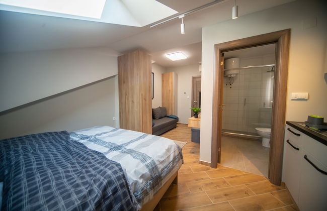 Manoir Apartments - Photo 9