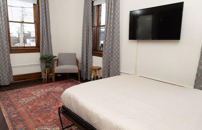 Luxury Multi-unit Historic Building Near Downtown - Photo 11