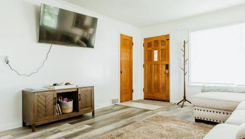 Near Lake, Trails & Logan, Free Paddleboards - Foto 4