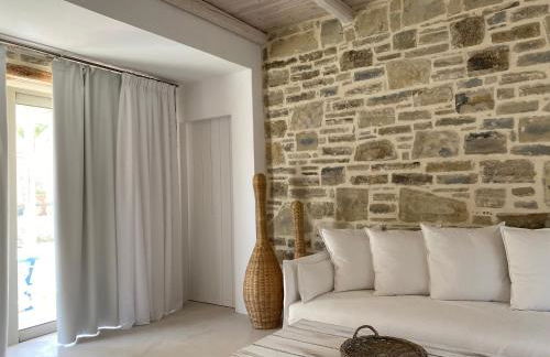 LAINI LUXURY SUITES - Photo 45