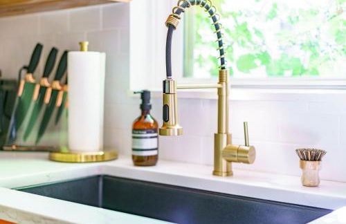 Jungle House Columbus Short North Downtown Free Parking - Steps to Convention Center & Nationwide Arena - 2BR Luxury Home - Sleeps 8 - Over 5,800 Five Star Stays - Foto 46