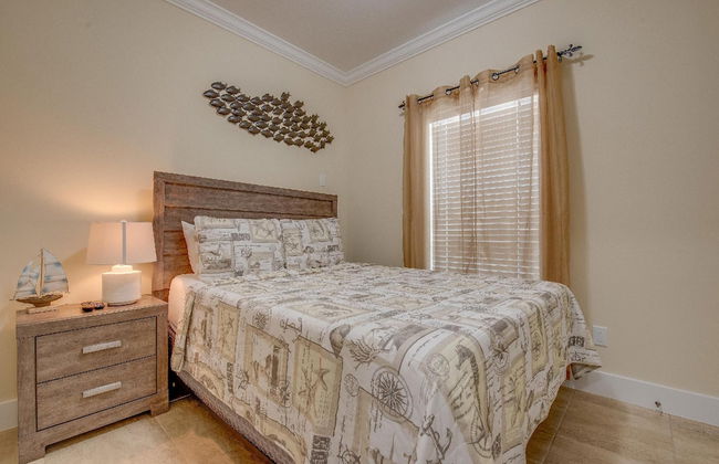 2 Beautiful 4 Bed 3 Bath Pool Home w Free Dock - Foto 26