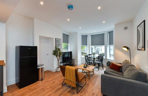 Stylish Flat with En-Suites Near Nature & Amenities - Foto 10