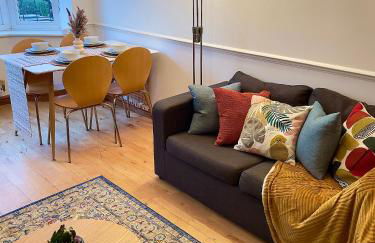 Charming Home in Wellingborough - Photo 5