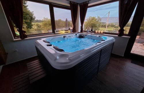 Holiday House Zrinski with Pool, Sauna & Jacuzzi - Foto 4