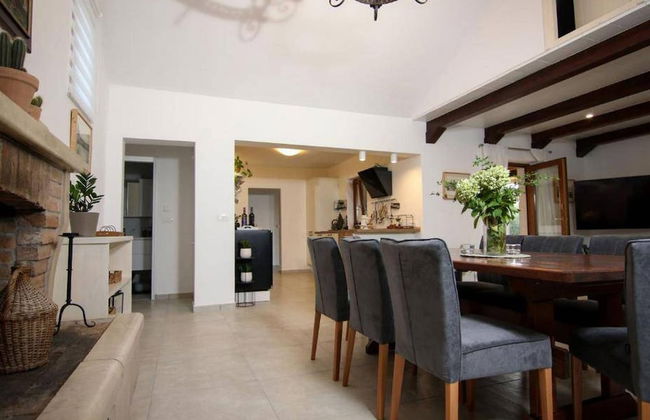 Secluded Oasis With Pool, Outdoor Kitchen, & Landscaped Terraces - Foto 17