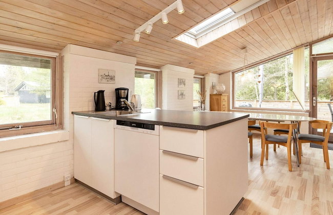 8 Person Holiday Home in Albaek - Foto 8