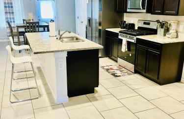 Spacious Coastal Retreat for 6 Guests with Free WiFi - Foto 13