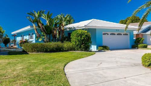 Amazing water front view home newly renovated 3BD 2BTH - Foto 3