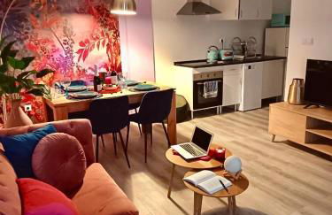 BOUTIQUE LUXURY City Center - Photo 5