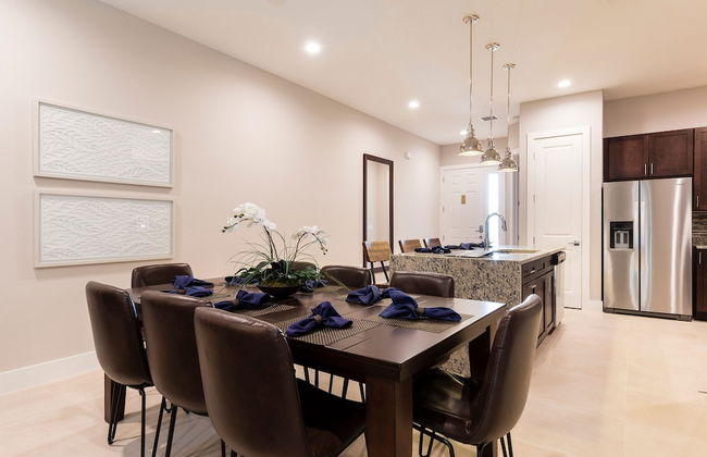 3 BR 3BA Villa 5min Disneyworld Hot Tub BBQ - Foto 13