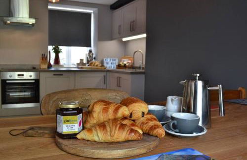 No. 5 @ Ginhaus - Photo 6