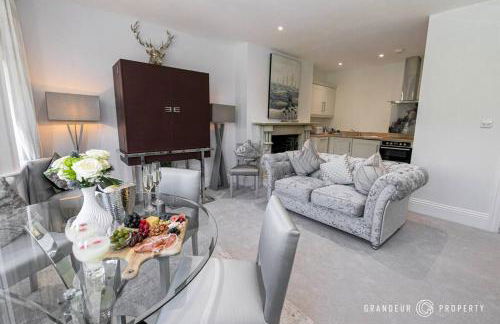 Central Park Suite by Grandeur Property - Photo 9