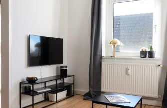 FeelsLikeHome - Schöne&zentral angebundene Altbauwohnung mit Parkplatz - Foto 5