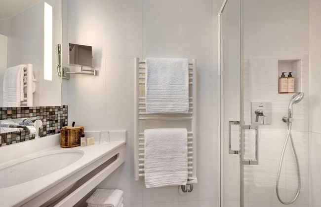 Serotel Suites - Photo 20