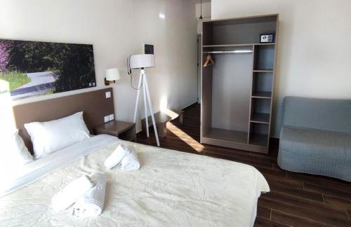 Socrates Organic Village - Wild Olive - Photo 9