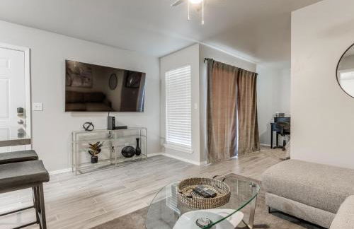 Quiet Modern Heavenly Paradise Love and Balcony Near Lake, Mall, Food, Entertainment! - Foto 21