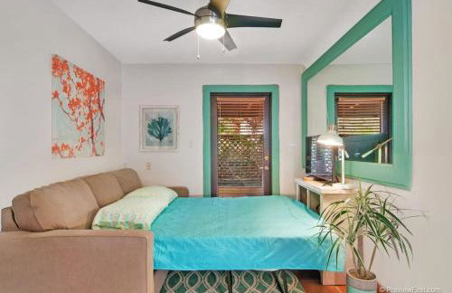 Old Town 1BR Short Drive to Downtown and Beaches 4.5 - Foto 2