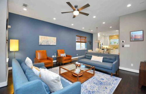 Rooftop Terrace Home with Garage Parking 10 minutes from NRG Stadium and Medical CTR - Foto 1
