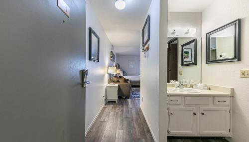Delightful Studio w/Kitchenette #111 at Donner Lake Village - Foto 4