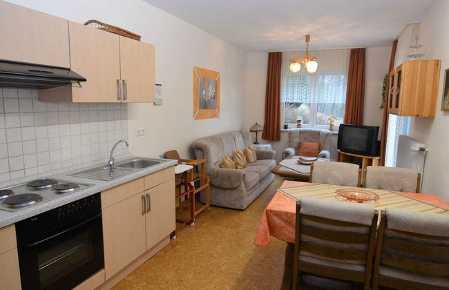 Cozy Holiday Home in Düdinghausen Sauerland near Ski Area - Photo 9