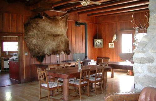 Group Vacation Rental for Family and Corporate Getaways near Glacier National Park, Montana - Foto 3