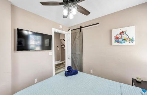 Lazy River Villa - Hottub! Fenced Yard! Fire Pit! - Foto 70