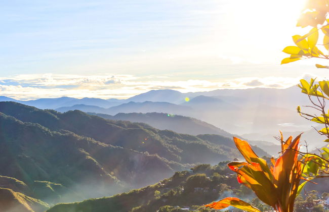 Belvedere di Kennon Road, villaggio Tam-Awan e Accademia Militare - Foto 1