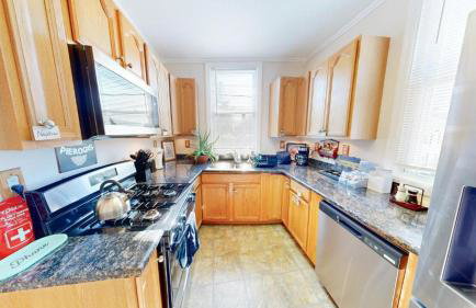 ENTIRE Big Home Close To Events - 2 Family Rooms - Kid Friendly - Private Patio & Firepit - Foto 10