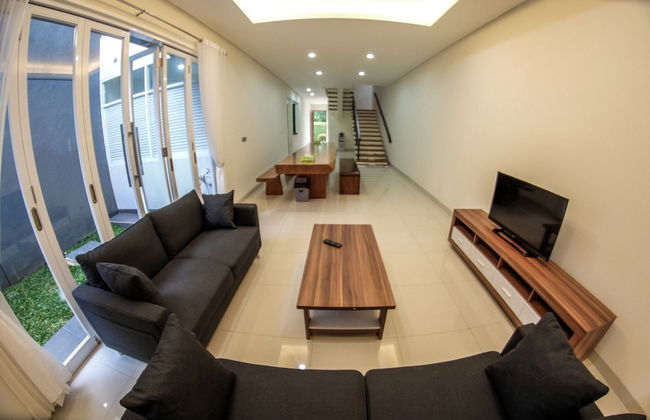 De Orion Setiabudi Villa - Photo 6