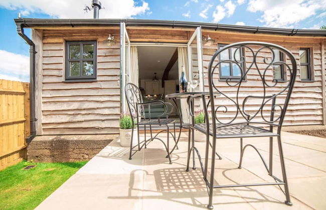 Lovely 1-bed Lodge in Drybrook - Foto 1