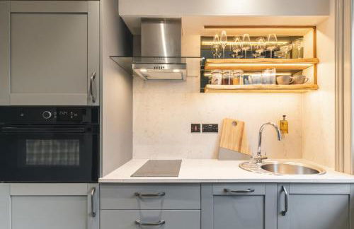 Royal View Apartments - Photo 6