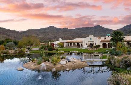 The Pond Estate by Avantstay Maximalist Designer Compound w/ 2 Casitas, Indoor + Outdoor Pools, Tennis Court, & Gorgeous Mountain Views 12k Sqft - Foto 21