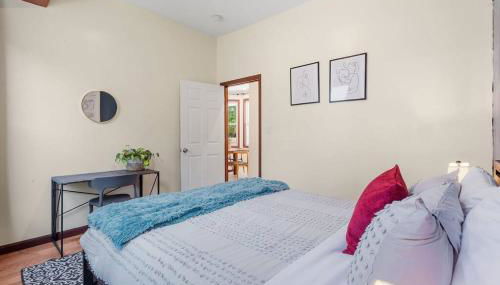 Renovated Ranch Style 6BR 4BA Duplex Beach House - Foto 3