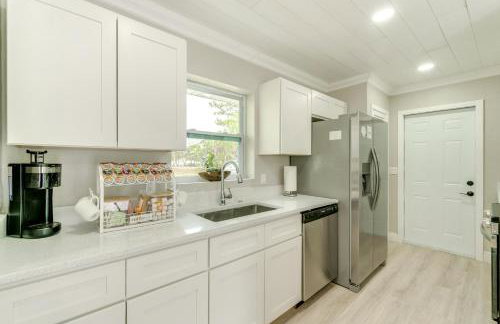 Peaceful Family Home with Patio in North Port! - Foto 9