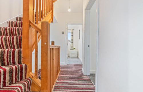 Awesome Coventry Home for Business Contractors and Suitable for families with Free Parking 14mins from NEC - Foto 15