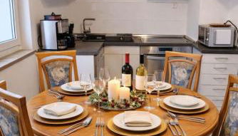 Luxus Wohnung am Rand von Stuttgart - Foto 2, stove, toaster