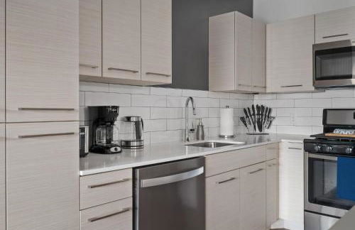 Deluxe 1BR 1BA Pool, Gym, Htub, Pkg - Foto 17