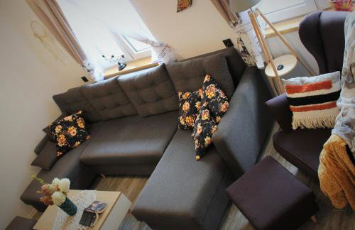 PIZUNY Dom pod dębem z balią na wyłączność - Foto 32